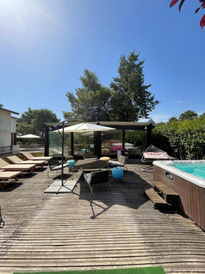 Villa Serena, Con Piscina, Giardino, Vicino Al Mare La Torraccia エクステリア 写真